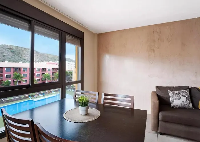 Be Happy 77 Apartment *